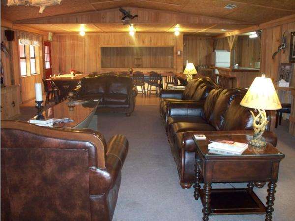 Hunting Lodge in Stuttgart, Arkansas